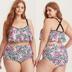 Torrid | Black and White Chevron Floral Flounce Bikini Top | Size 2
